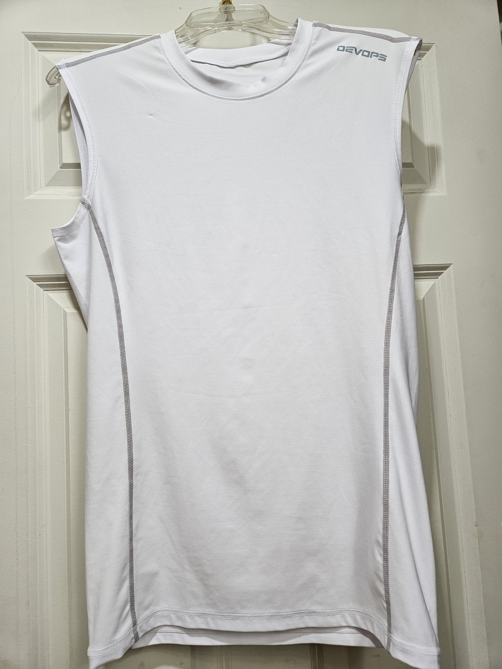 men's White Sleeveless Athletic Top